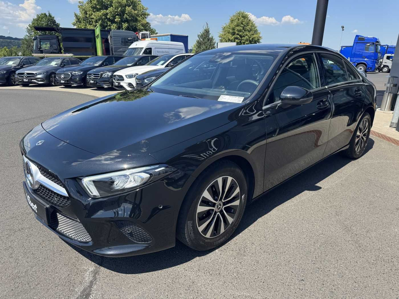 Mercedes-Benz A 180d 8G LED+Carplay+SpurH+DAB+SHZ - Limousine: das Bild 2 Mercedes-Benz A 180d 8G LED+Carplay+SpurH+DAB+SHZ - Limousine: das Bild 2