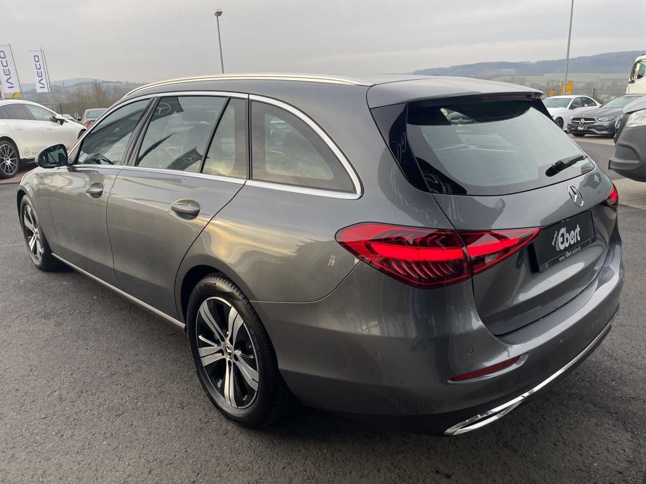 Mercedes-Benz C 180 T 9G AVANTGARDE+R-Kamera +PANO+SHZ+SPIEGEL - PKW: das Bild 3 Mercedes-Benz C 180 T 9G AVANTGARDE+R-Kamera +PANO+SHZ+SPIEGEL - PKW: das Bild 3