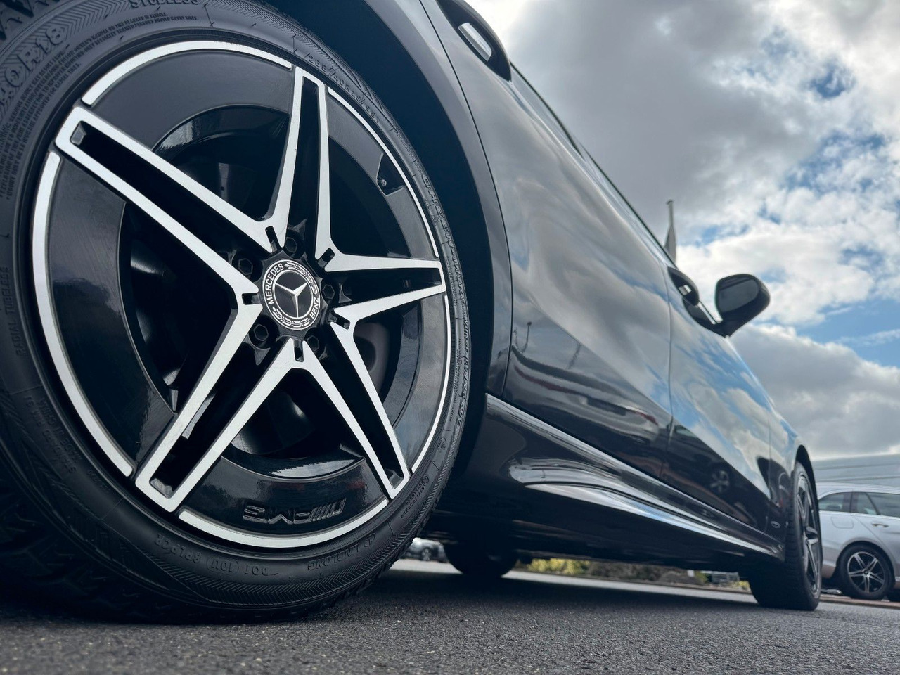 Mercedes-Benz C 400e 4M AMG+HUD+RFK+TotW+Ambiente+Night - Leasing Mercedes-Benz C 400e 4M AMG+HUD+RFK+TotW+Ambiente+Night: das Bild 6