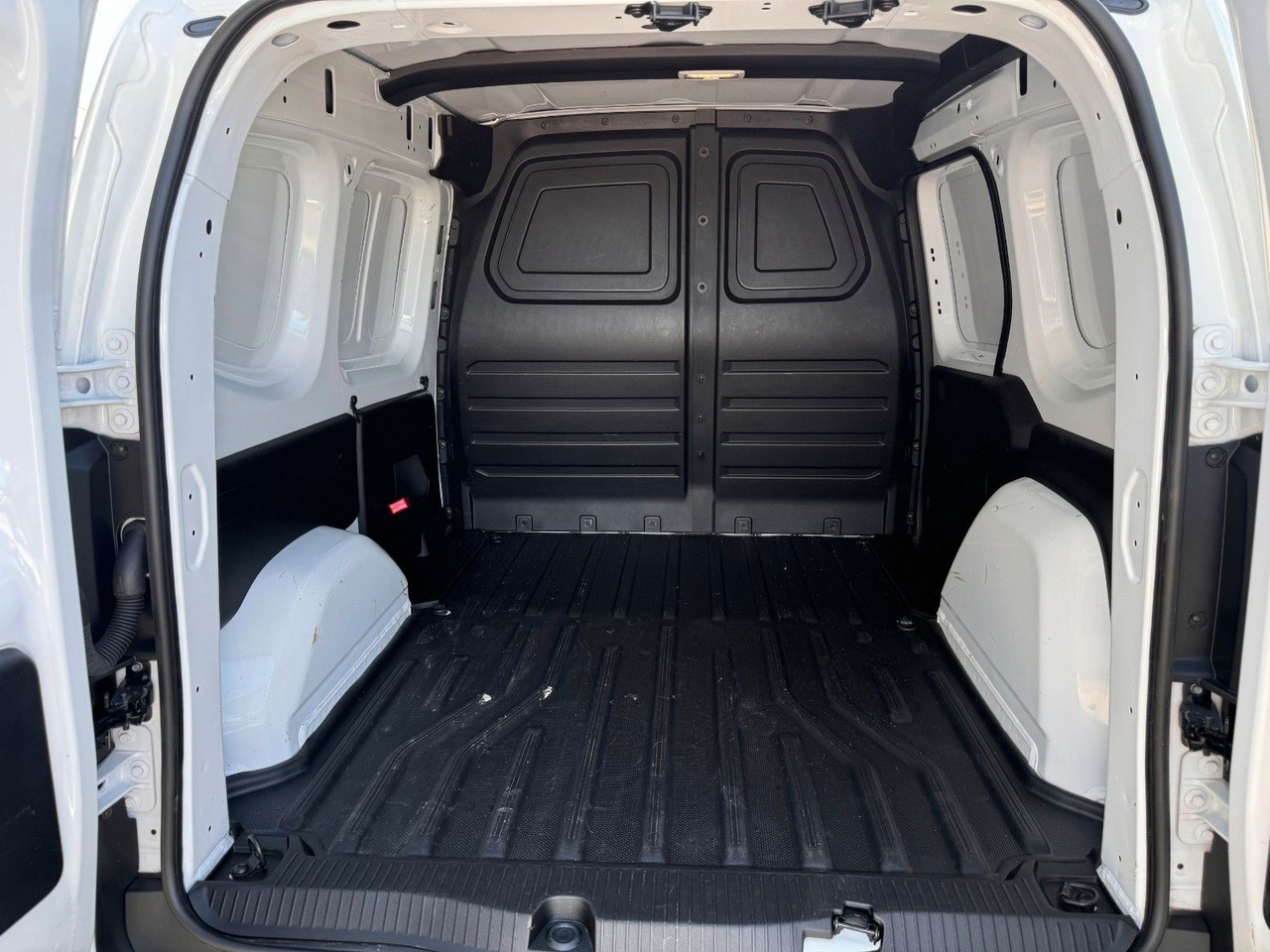 Mercedes-Benz Citan 110 CDI Klima Navi Tempomat - Leasing Mercedes-Benz Citan 110 CDI Klima Navi Tempomat: das Bild 6 Mercedes-Benz Citan 110 CDI Klima Navi Tempomat - Leasing Mercedes-Benz Citan 110 CDI Klima Navi Tempomat: das Bild 6