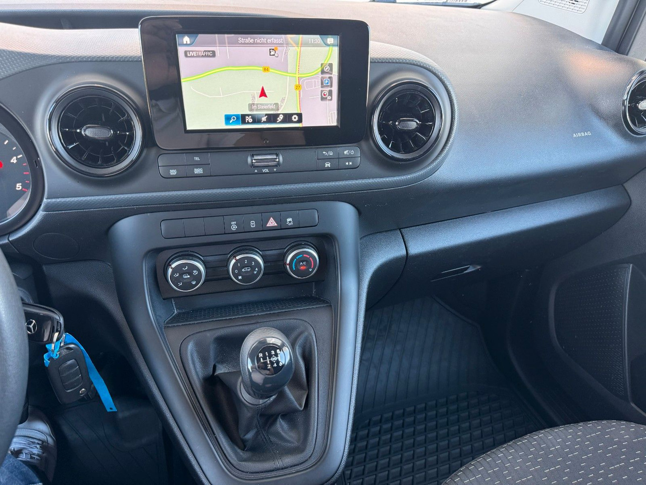 Mercedes-Benz Citan 110 CDI Klima Navi Tempomat - Leasing Mercedes-Benz Citan 110 CDI Klima Navi Tempomat: das Bild 9 Mercedes-Benz Citan 110 CDI Klima Navi Tempomat - Leasing Mercedes-Benz Citan 110 CDI Klima Navi Tempomat: das Bild 9