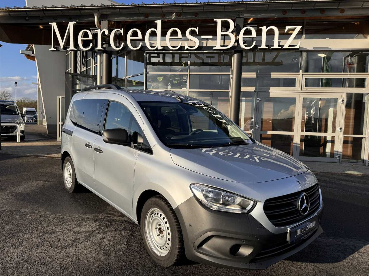 Mercedes-Benz Citan 110 CDI Tourer Klima AHK Kamera MBUX Tempo - Kleintransporter: das Bild 1 Mercedes-Benz Citan 110 CDI Tourer Klima AHK Kamera MBUX Tempo - Kleintransporter: das Bild 1
