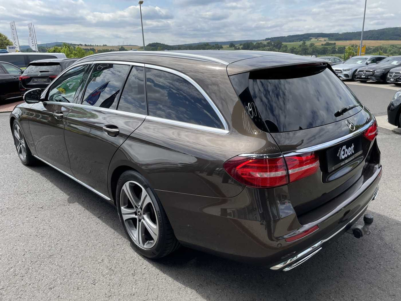 Mercedes-Benz E 220 d T 9G Avantgarde AHK+Memory+ Distr+R-Kame - PKW: das Bild 3 Mercedes-Benz E 220 d T 9G Avantgarde AHK+Memory+ Distr+R-Kame - PKW: das Bild 3