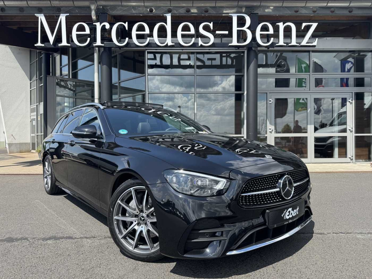 Mercedes-Benz E 220d AMG+Pano+Burm+Distr+Memory+AHK+360 - PKW: das Bild 1 Mercedes-Benz E 220d AMG+Pano+Burm+Distr+Memory+AHK+360 - PKW: das Bild 1
