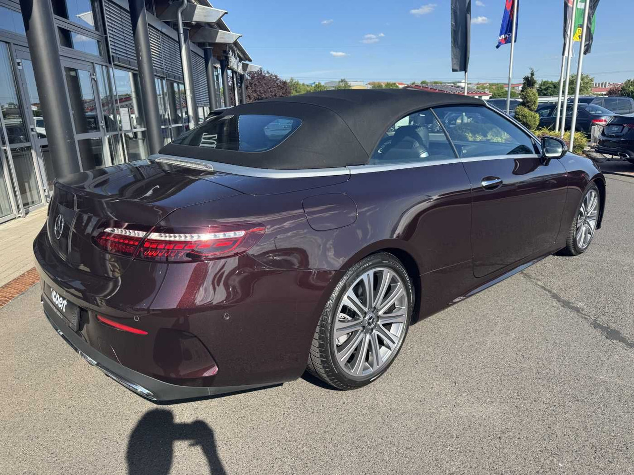 Mercedes-Benz E 400d Cabrio VOLL+AMG+Massage+Distr+Burm - PKW: das Bild 5 Mercedes-Benz E 400d Cabrio VOLL+AMG+Massage+Distr+Burm - PKW: das Bild 5