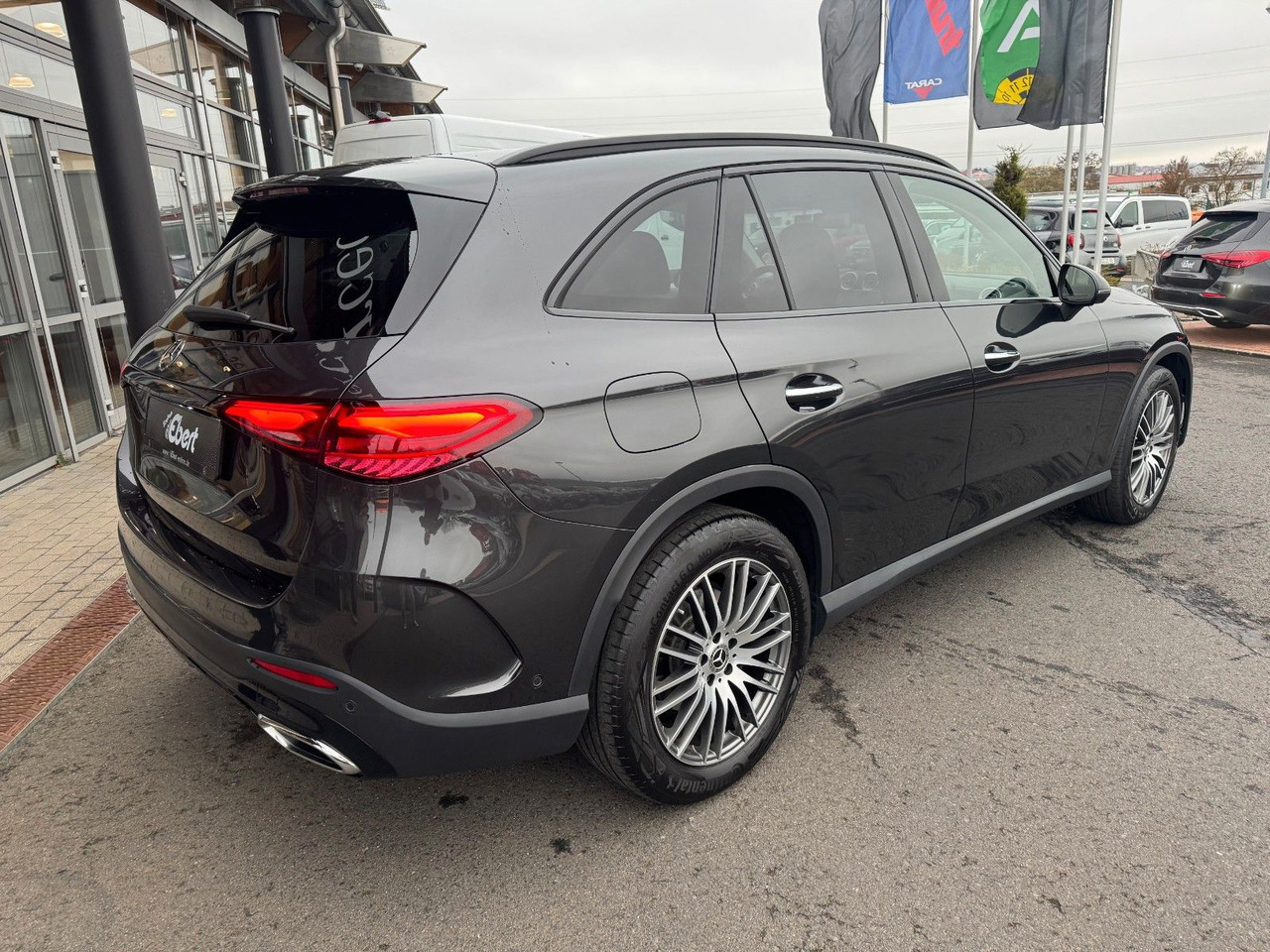 Mercedes-Benz GLC 220d 4M AMG+AHK+Burm+STH+360+Night - SUV/ Geländewagen: das Bild 4 Mercedes-Benz GLC 220d 4M AMG+AHK+Burm+STH+360+Night - SUV/ Geländewagen: das Bild 4