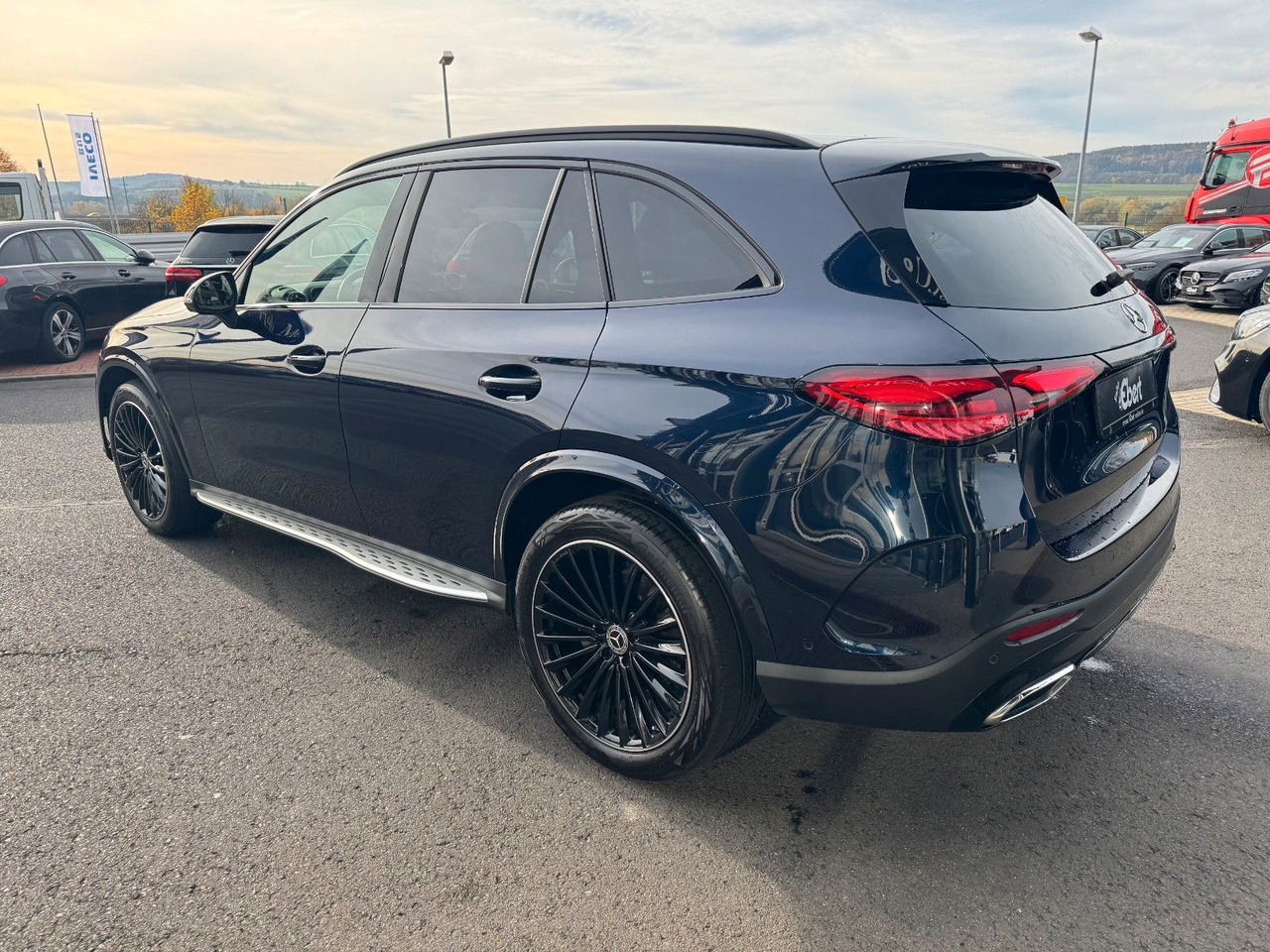 Mercedes-Benz GLC 300 4M+AMG+Pano+Burm+360+Memory - SUV/ Geländewagen: das Bild 3 Mercedes-Benz GLC 300 4M+AMG+Pano+Burm+360+Memory - SUV/ Geländewagen: das Bild 3