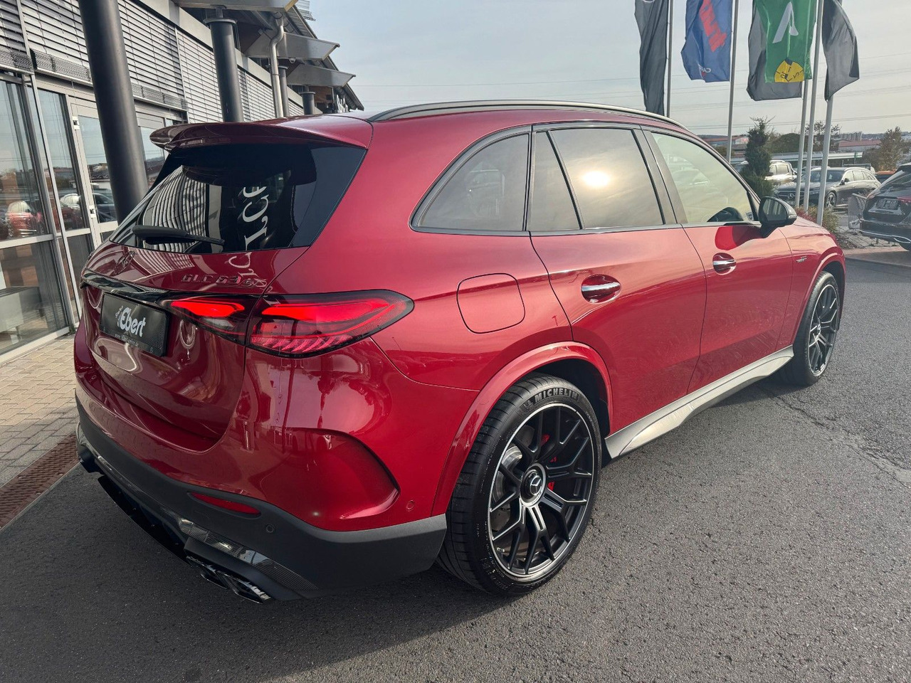 Mercedes-Benz GLC 63 AMG E Carbon+Burm3D+DriversP+Memory - SUV/ Geländewagen: das Bild 4 Mercedes-Benz GLC 63 AMG E Carbon+Burm3D+DriversP+Memory - SUV/ Geländewagen: das Bild 4