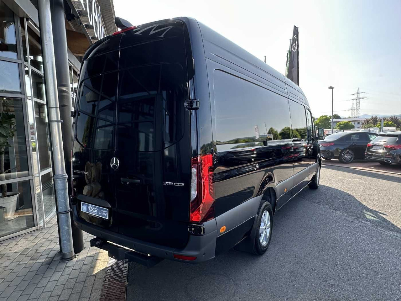 Mercedes-Benz Sprinter 319 CDI 4325 AHK DISTRONIC 360 Klima - Kastenwagen: das Bild 4 Mercedes-Benz Sprinter 319 CDI 4325 AHK DISTRONIC 360 Klima - Kastenwagen: das Bild 4