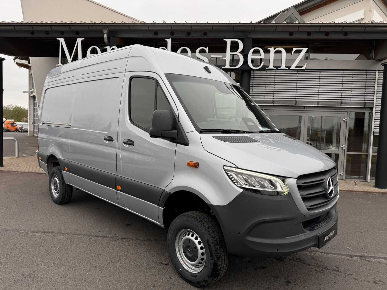Mercedes-Benz Sprinter 319 CDI 4x4 3665 Klima Standheiz AHK - Kastenwagen: das Bild 1 Mercedes-Benz Sprinter 319 CDI 4x4 3665 Klima Standheiz AHK - Kastenwagen: das Bild 1