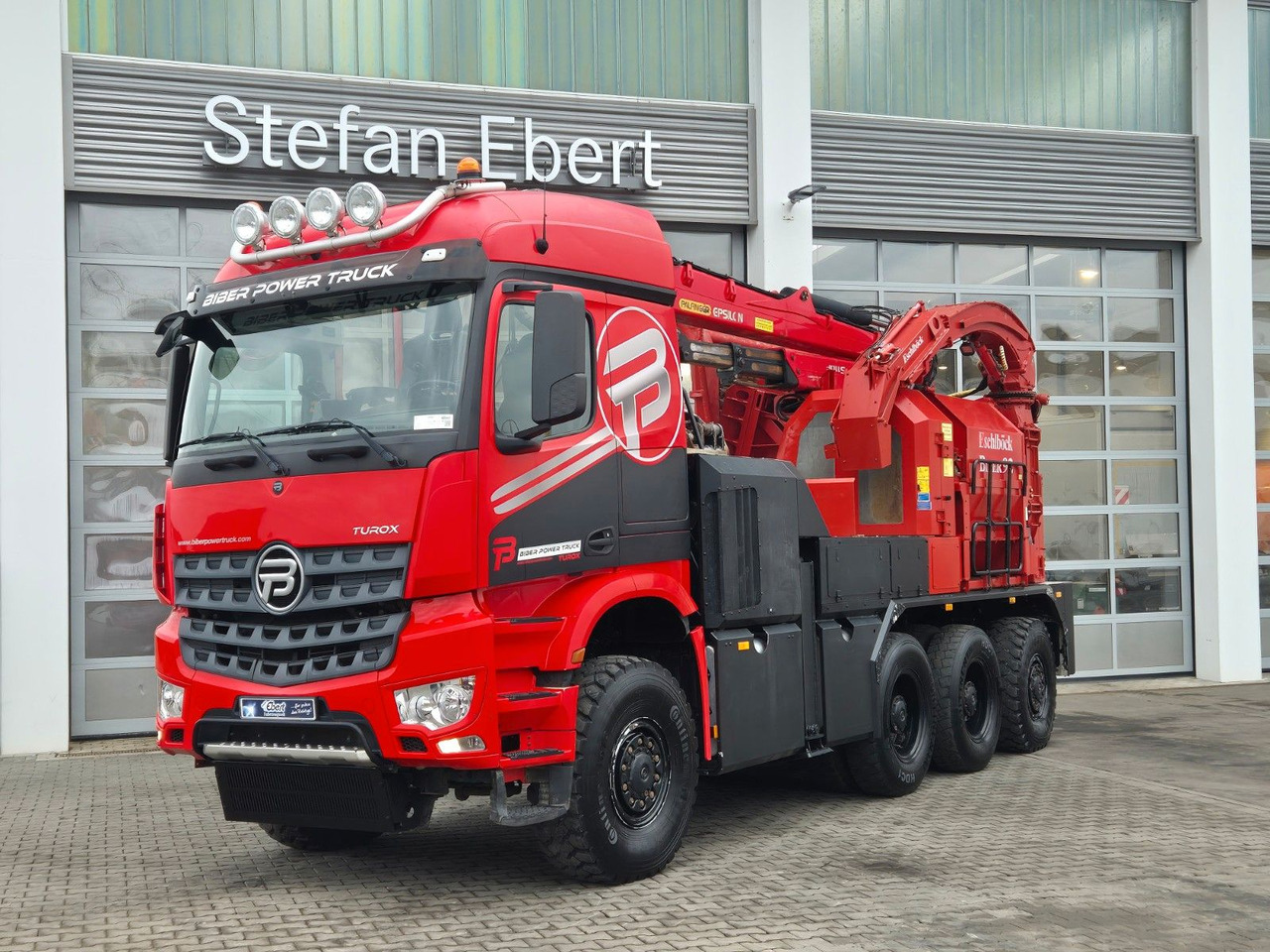 Mercedes-Benz TUROX 8x8 Eschlböck Biber 92 Holzhacker / 1.512h - Holztransporter, Autokran: das Bild 3 Mercedes-Benz TUROX 8x8 Eschlböck Biber 92 Holzhacker / 1.512h - Holztransporter, Autokran: das Bild 3