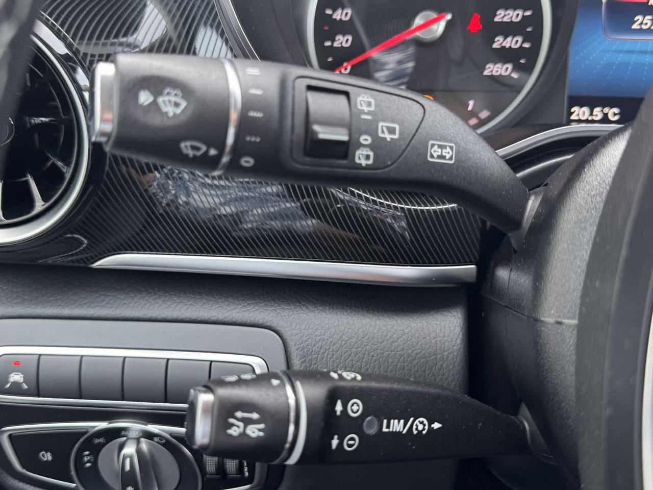 PKW Mercedes-Benz V 220 d EDITION DISTRONIC MBUX Kamera 6Sitze: das Bild 14