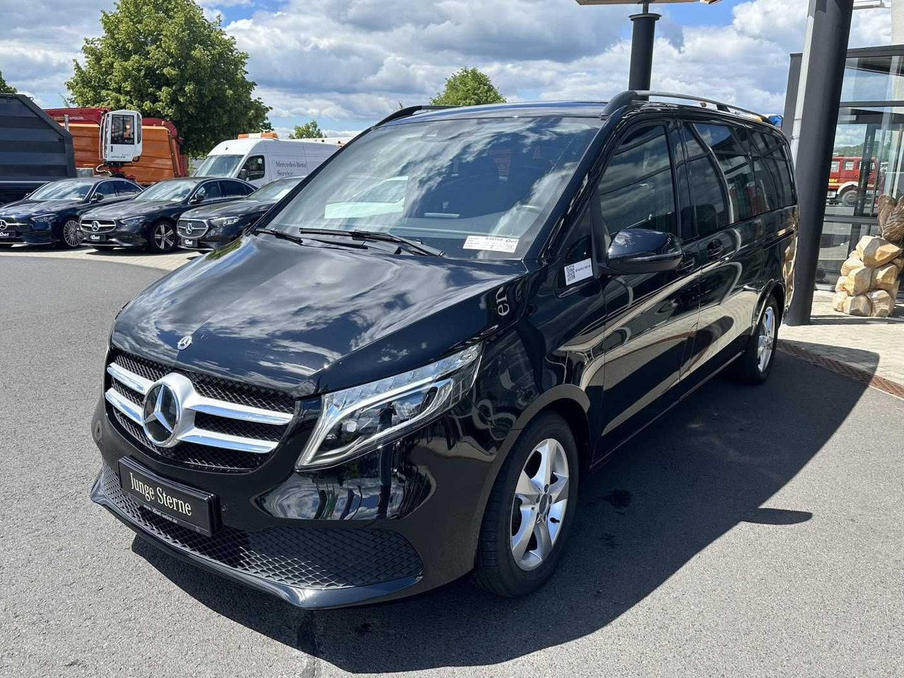 Mercedes-Benz V 250 d EDITION ILS Panorama Kamera 8Sitze - Personentransporter: das Bild 3 Mercedes-Benz V 250 d EDITION ILS Panorama Kamera 8Sitze - Personentransporter: das Bild 3