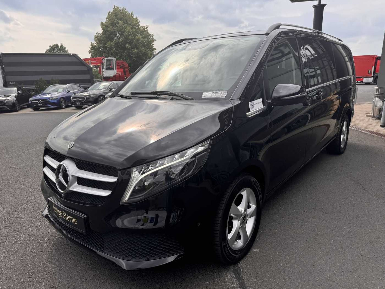 Mercedes-Benz V 300 d 4MATIC AVA 3430 AHK2,5 DISTRONIC 360 - PKW: das Bild 3 Mercedes-Benz V 300 d 4MATIC AVA 3430 AHK2,5 DISTRONIC 360 - PKW: das Bild 3