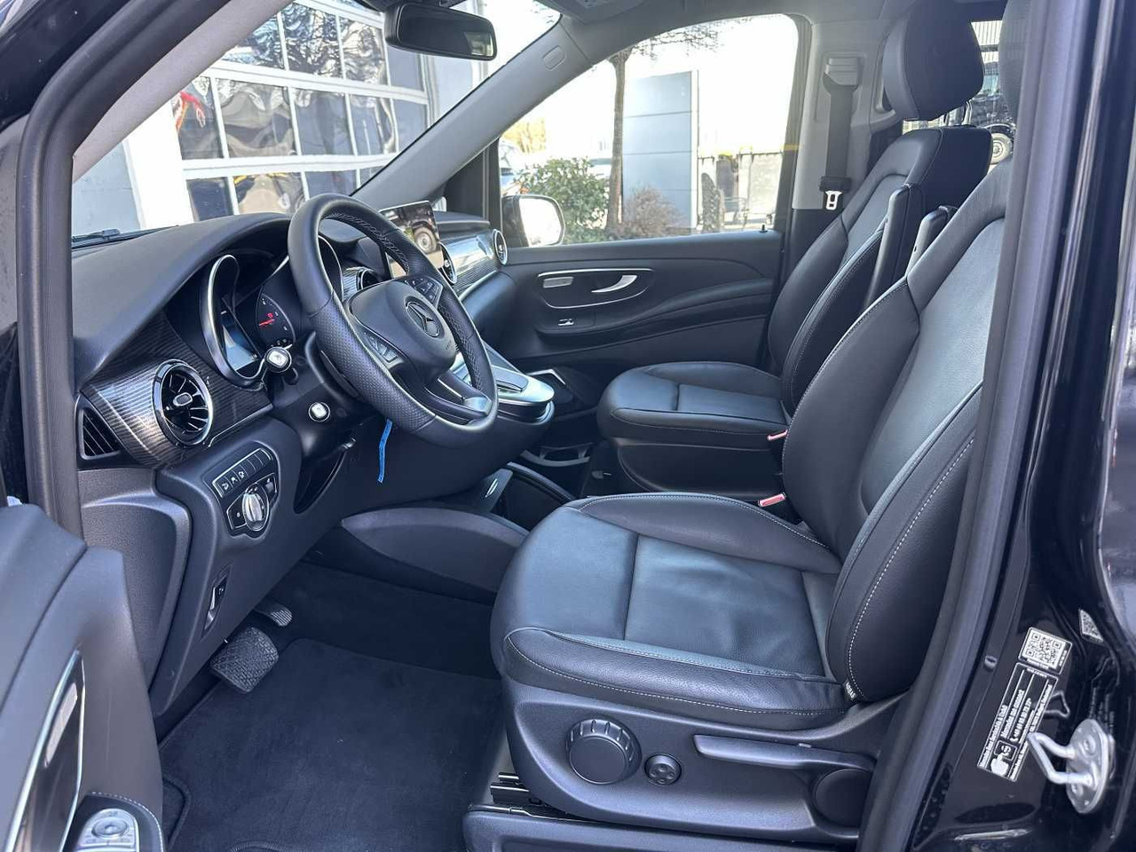 PKW Mercedes-Benz V 300 d AVA ED 4MATIC AHK2,5to Standheiz 360Kam: das Bild 7