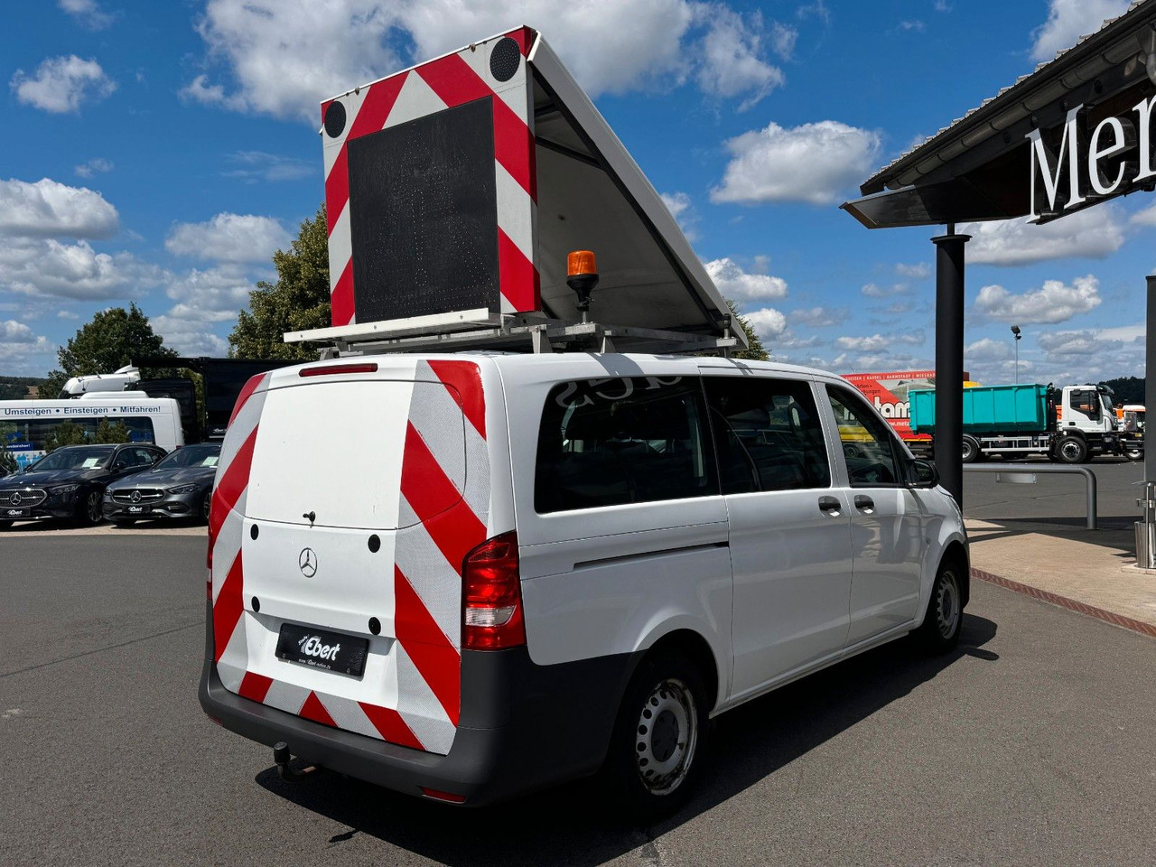 Mercedes-Benz Vito 111 CDI Tourer Begleitfahrzeug BF3+ / WVZ - Kastenwagen: das Bild 5 Mercedes-Benz Vito 111 CDI Tourer Begleitfahrzeug BF3+ / WVZ - Kastenwagen: das Bild 5