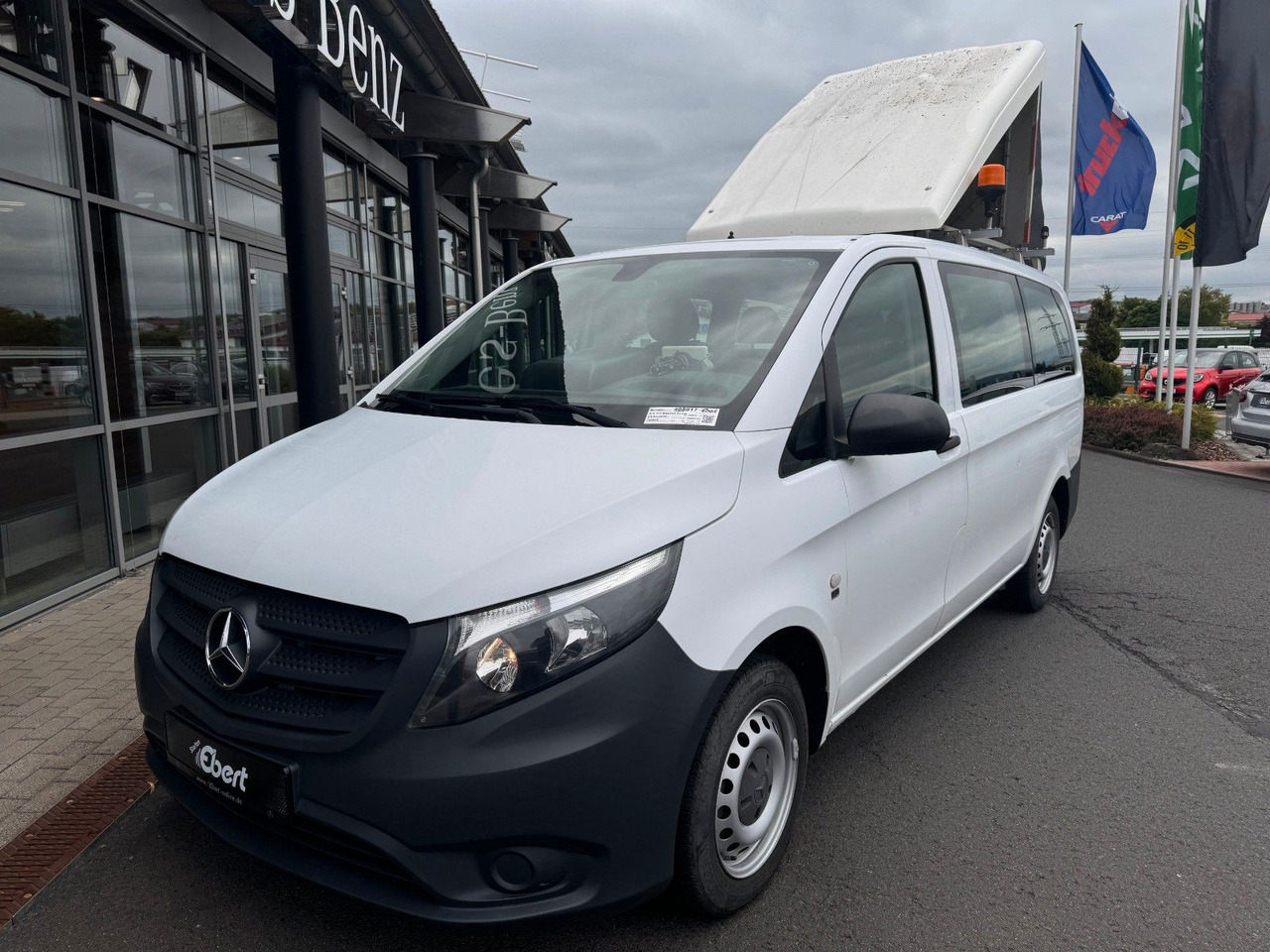 Mercedes-Benz Vito 111 CDI Tourer Begleitfahrzeug BF3+ / WVZ - Personentransporter: das Bild 5 Mercedes-Benz Vito 111 CDI Tourer Begleitfahrzeug BF3+ / WVZ - Personentransporter: das Bild 5