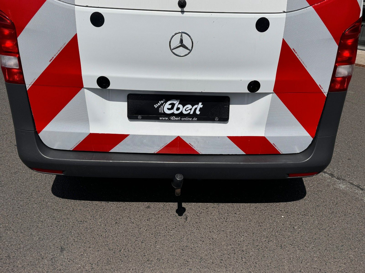 Mercedes-Benz Vito 111 CDI Tourer Begleitfahrzeug BF3+ / WVZ - Kastenwagen: das Bild 4 Mercedes-Benz Vito 111 CDI Tourer Begleitfahrzeug BF3+ / WVZ - Kastenwagen: das Bild 4