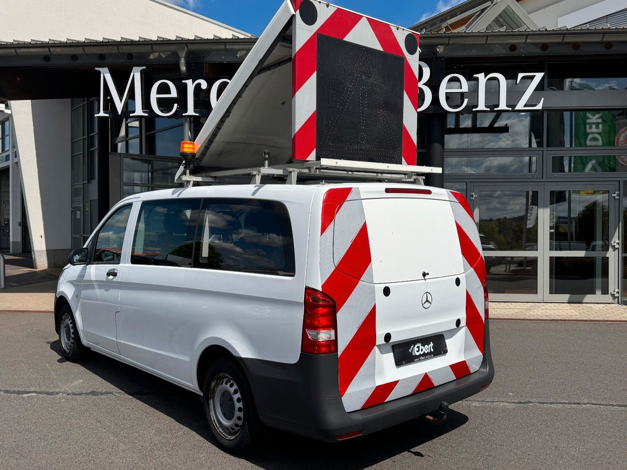 Mercedes-Benz Vito 111 CDI Tourer Begleitfahrzeug BF3+ / WVZ - Personentransporter: das Bild 1 Mercedes-Benz Vito 111 CDI Tourer Begleitfahrzeug BF3+ / WVZ - Personentransporter: das Bild 1