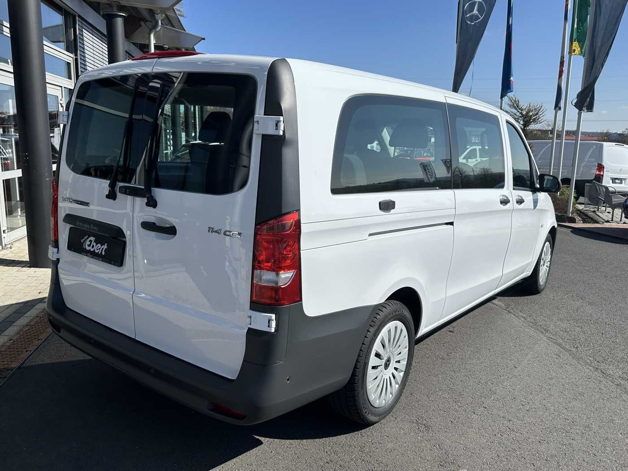 Mercedes-Benz Vito 114 CDI Tourer 8Sitze Klima Audio40 Kamera - PKW: das Bild 4 Mercedes-Benz Vito 114 CDI Tourer 8Sitze Klima Audio40 Kamera - PKW: das Bild 4