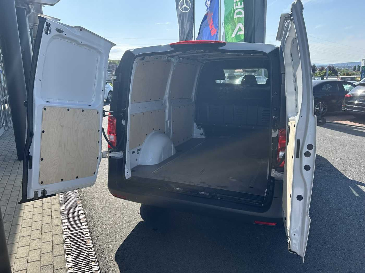 Kleintransporter, Elektro-Transporter Mercedes-Benz eVito 112 Klima Kamera Navi SHZ Tempomat: das Bild 6