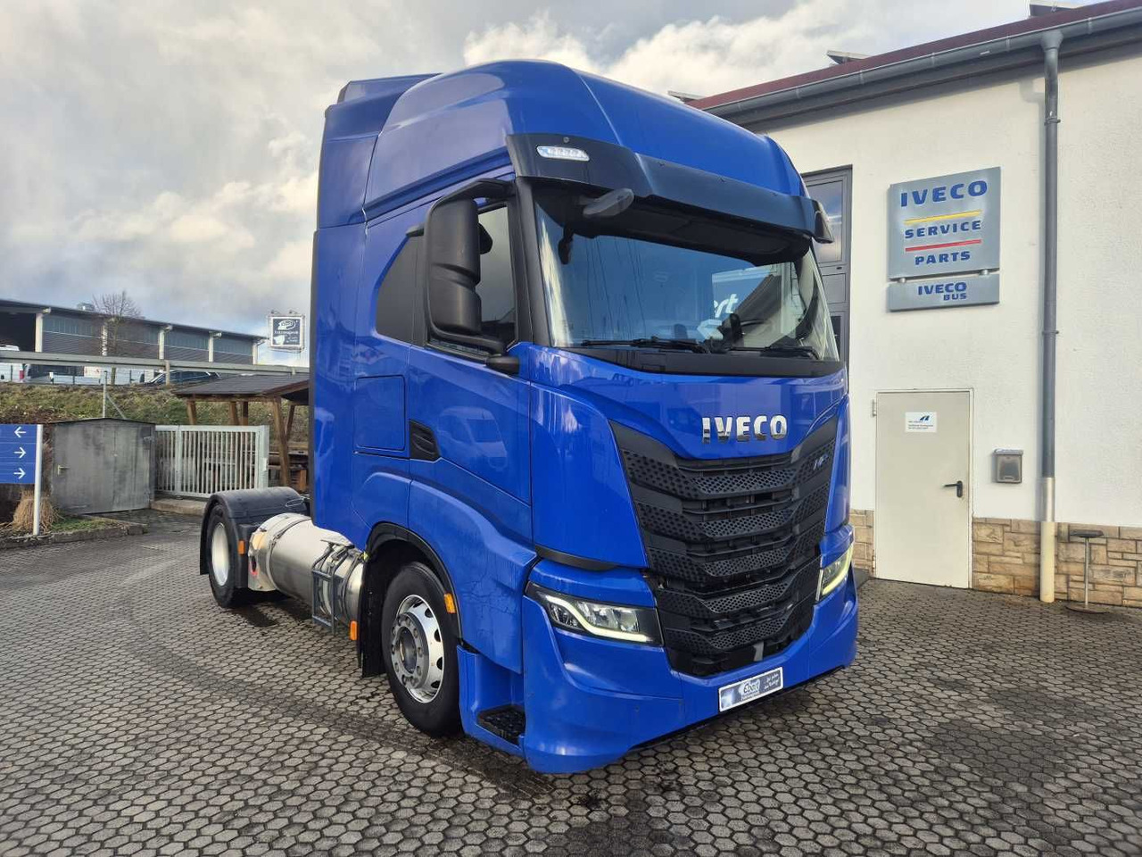 Iveco S-Way 460 NP LNG ACC Intarder Navi - Sattelzugmaschine: das Bild 1 Iveco S-Way 460 NP LNG ACC Intarder Navi - Sattelzugmaschine: das Bild 1
