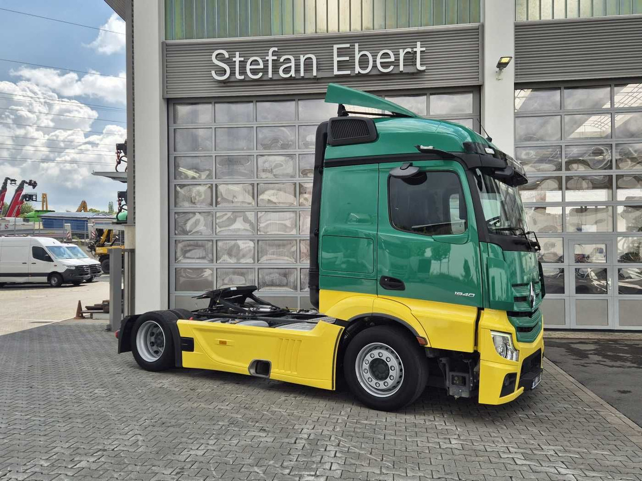 Mercedes-Benz Actros 1840 LSnRL Retarder Hubsattelplatte Xenon - Sattelzugmaschine: das Bild 4 Mercedes-Benz Actros 1840 LSnRL Retarder Hubsattelplatte Xenon - Sattelzugmaschine: das Bild 4