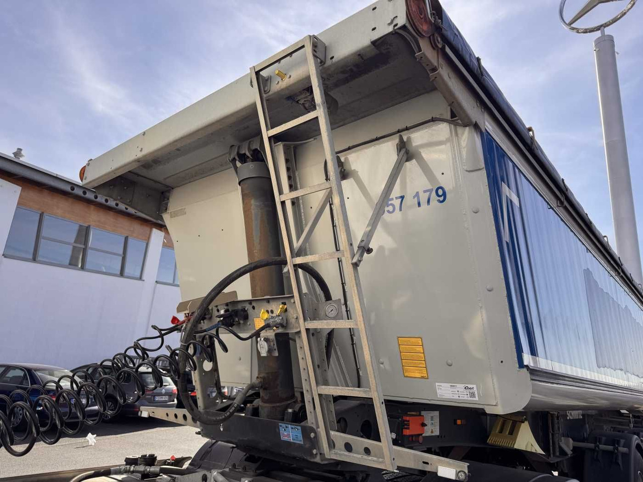 Kipper Auflieger Schmitz Cargobull SGF*S3 SKI 24 SL 7.2 Mulde 23m³ Liftachse 5x Schmitz Cargobull SGF*S3 SKI 24 SL 7.2 Alu-Mulde 23m³ Liftachse: das Bild 10