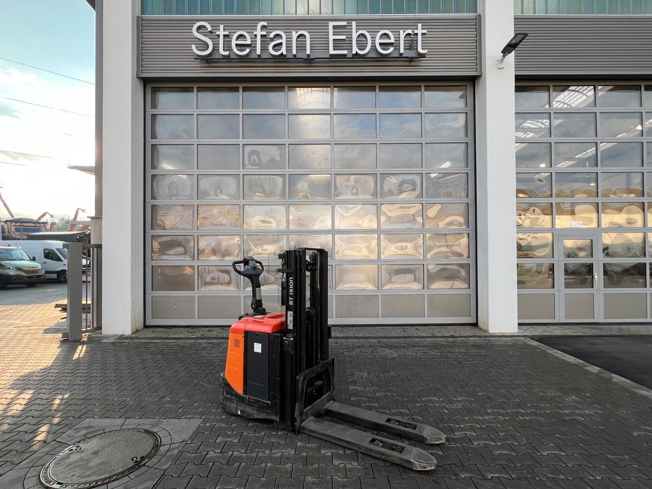 Toyota SPE 125 L / nur 382h ! / Hochhubwagen / 3.350mm - Hochhubwagen: das Bild 1 Toyota SPE 125 L / nur 382h ! / Hochhubwagen / 3.350mm - Hochhubwagen: das Bild 1