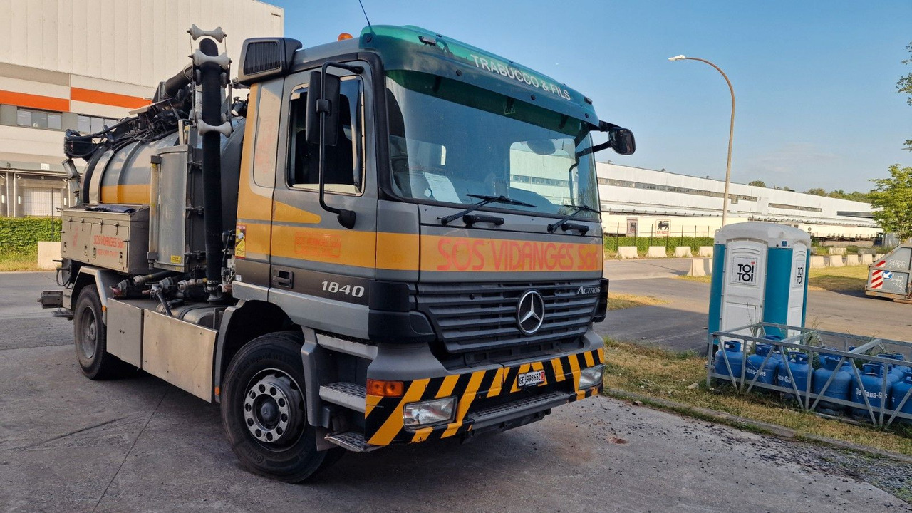 Mercedes-Benz Actros 18-40 - Saug-/ Spülfahrzeug: das Bild 1 Mercedes-Benz Actros 18-40 - Saug-/ Spülfahrzeug: das Bild 1