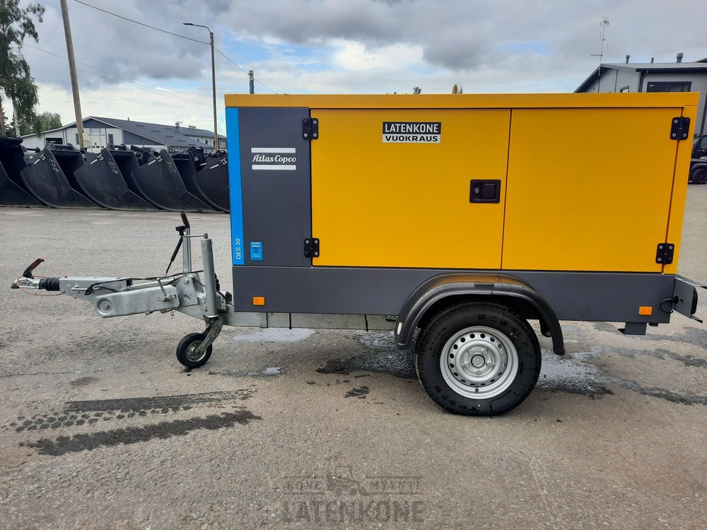 Atlas Copco QES 30 50 Hz Generaattori vetovarustuksella ID 4349 - Stromgenerator: das Bild 5 Atlas Copco QES 30 50 Hz Generaattori vetovarustuksella ID 4349 - Stromgenerator: das Bild 5