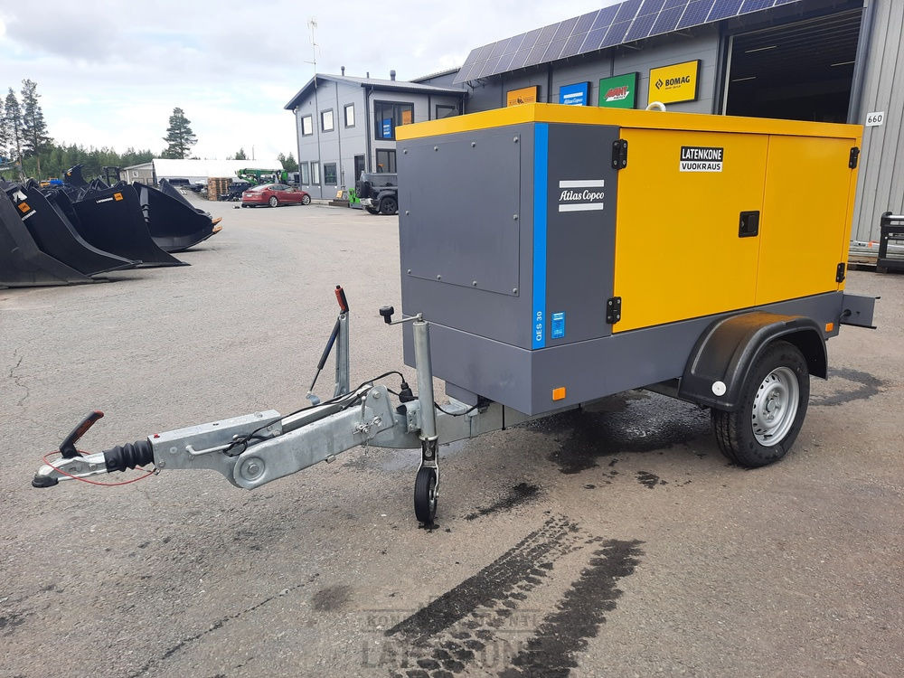 Atlas Copco QES 30 50 Hz Generaattori vetovarustuksella ID 4349 - Stromgenerator: das Bild 4 Atlas Copco QES 30 50 Hz Generaattori vetovarustuksella ID 4349 - Stromgenerator: das Bild 4