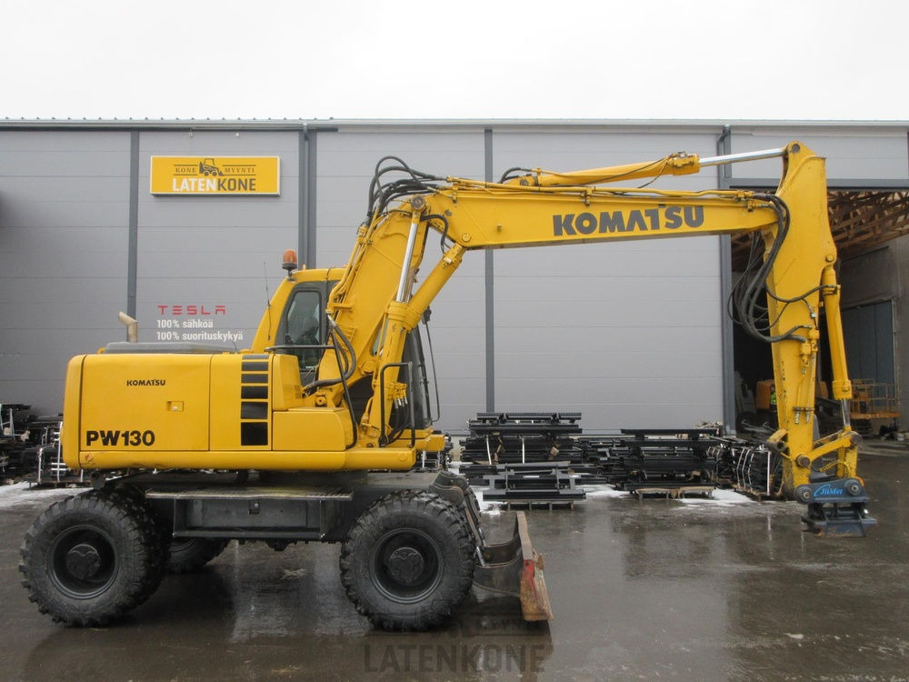 Komatsu PW130-6 Pyöräalustainen kaivinkone - Mobilbagger: das Bild 1 Komatsu PW130-6 Pyöräalustainen kaivinkone - Mobilbagger: das Bild 1