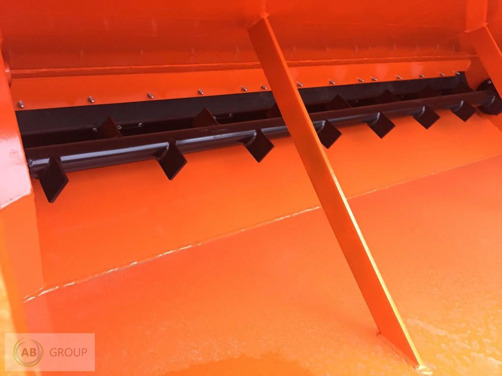 Pomarol self-loading sand spreader PS150, 1.3 m - Salzstreuer: das Bild 2 Pomarol self-loading sand spreader PS150, 1.3 m - Salzstreuer: das Bild 2