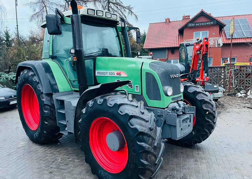 Fendt 820 - Traktor: das Bild 3 Fendt 820 - Traktor: das Bild 3