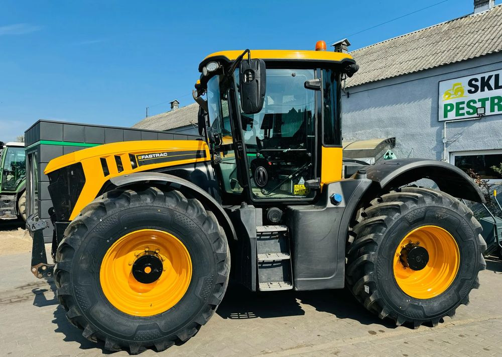 JCB Fastrac 4220 - Traktor: das Bild 4 JCB Fastrac 4220 - Traktor: das Bild 4