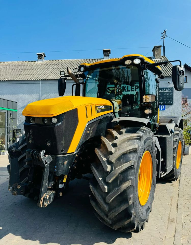 JCB Fastrac 4220 - Traktor: das Bild 3 JCB Fastrac 4220 - Traktor: das Bild 3
