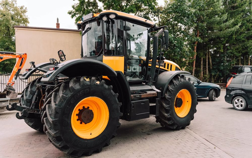 JCB Fastrac 4220 - Traktor: das Bild 4 JCB Fastrac 4220 - Traktor: das Bild 4