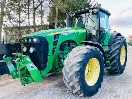 John Deere 8130 - Traktor: das Bild 2 John Deere 8130 - Traktor: das Bild 2