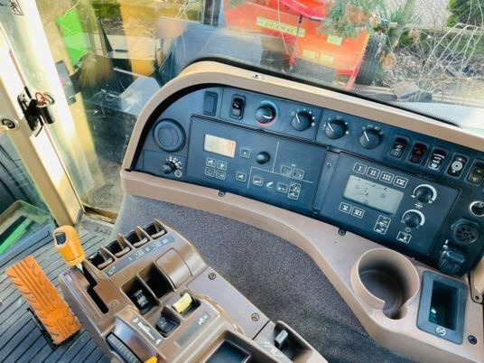 John Deere 8130 - Traktor: das Bild 5 John Deere 8130 - Traktor: das Bild 5