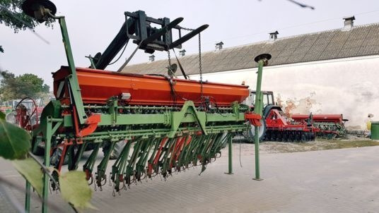 Kuhn LOGISEM 4000 - Sämaschine: das Bild 1 Kuhn LOGISEM 4000 - Sämaschine: das Bild 1
