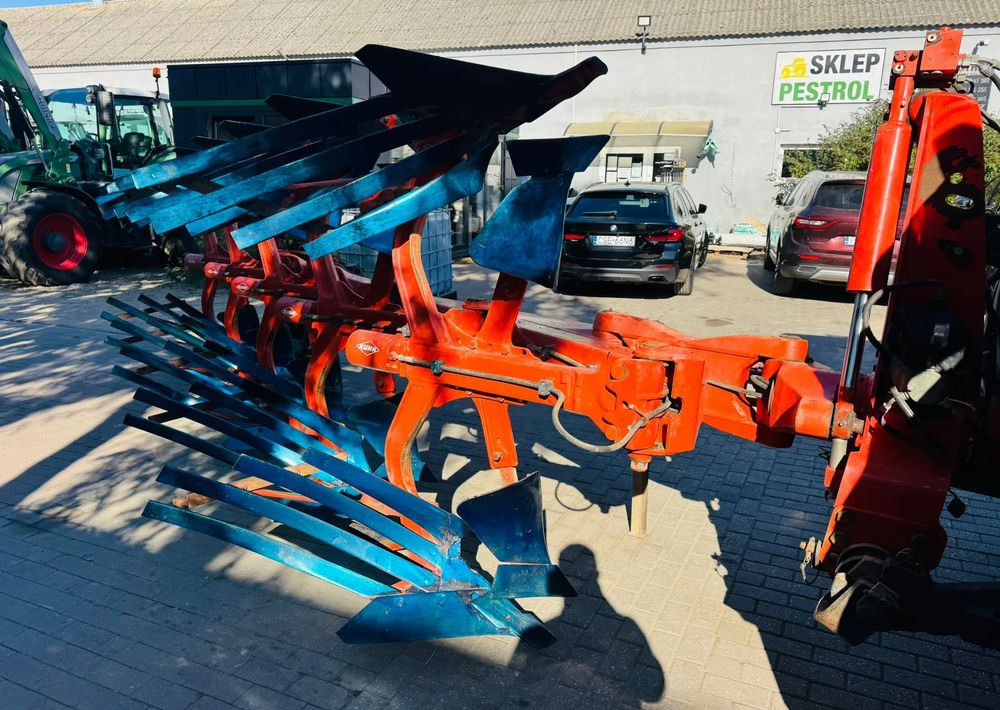 Kuhn Vari Manager 151 - Pflug: das Bild 2 Kuhn Vari Manager 151 - Pflug: das Bild 2