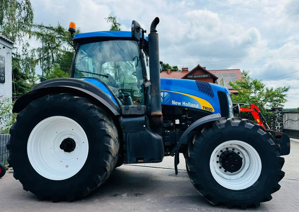 New Holland T8020 - Traktor: das Bild 3 New Holland T8020 - Traktor: das Bild 3