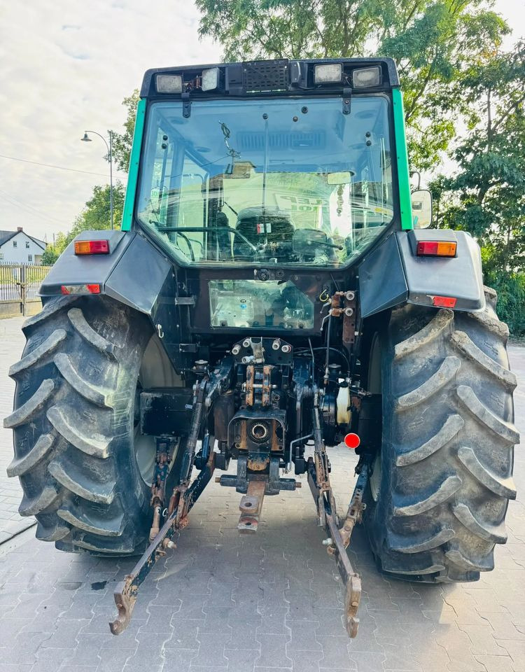 Valtra 8150 - Traktor: das Bild 3 Valtra 8150 - Traktor: das Bild 3