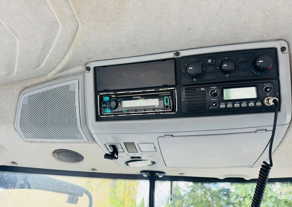 Traktor Valtra T214 Versu: das Bild 14