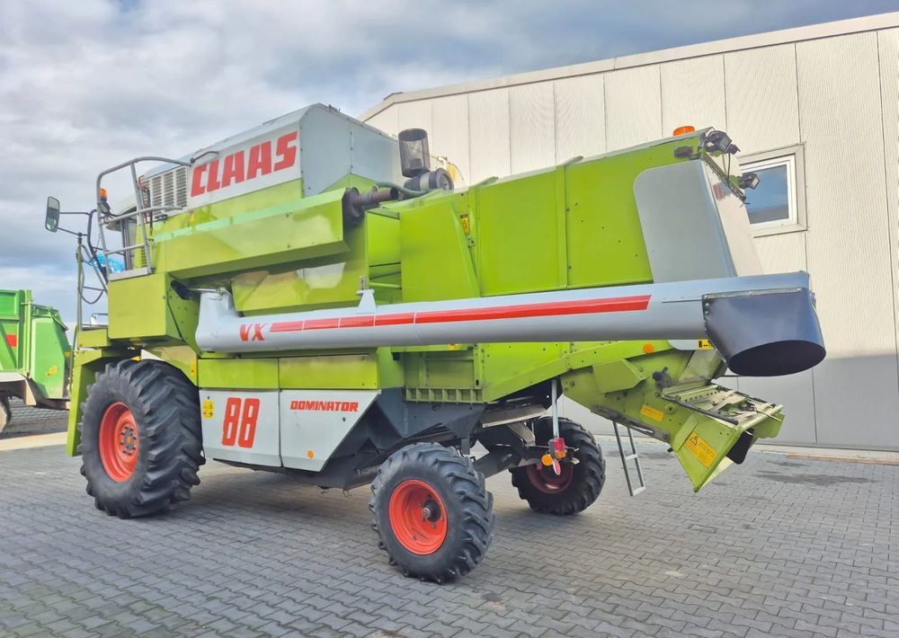 Claas Dominator VX 88 - Mähdrescher: das Bild 3 Claas Dominator VX 88 - Mähdrescher: das Bild 3