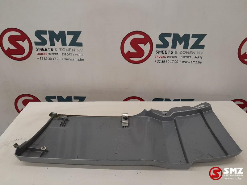 DAF Occ cabinezijspoiler rechtsboven DAF - Aeropack/ Spoiler für LKW: das Bild 5 DAF Occ cabinezijspoiler rechtsboven DAF - Aeropack/ Spoiler für LKW: das Bild 5