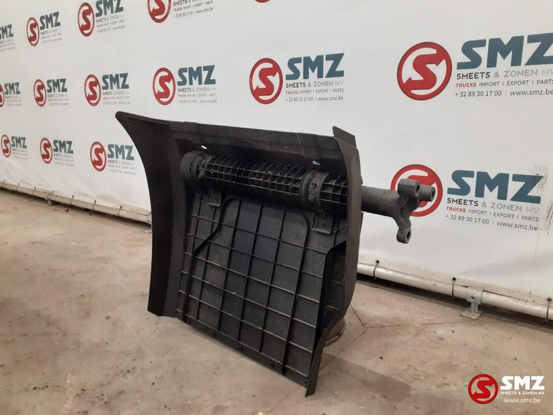 Mercedes-Benz Occ spatbord met steun side skirt links achter - Karosserie und Außen für LKW: das Bild 2 Mercedes-Benz Occ spatbord met steun side skirt links achter - Karosserie und Außen für LKW: das Bild 2