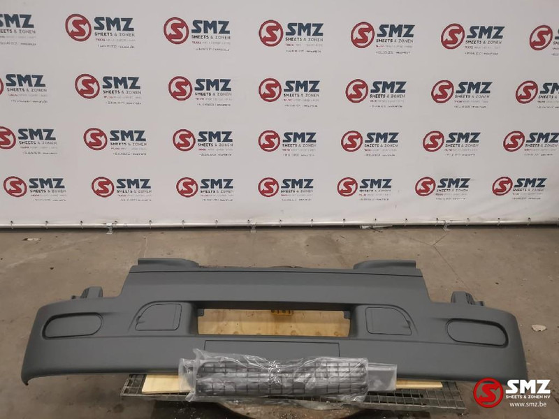 Renault Bumper zonder gaten en spoiler Renault Premium - Stoßstange für LKW: das Bild 1 Renault Bumper zonder gaten en spoiler Renault Premium - Stoßstange für LKW: das Bild 1