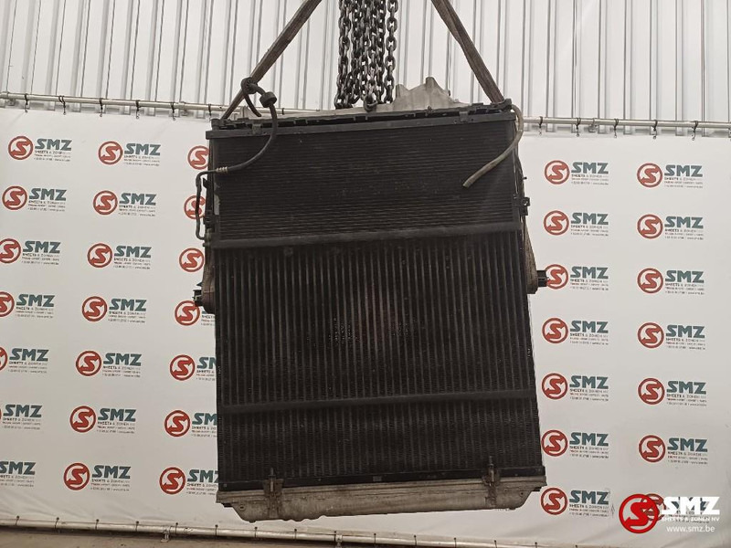 Renault Occ radiator Renault T - Kühler für LKW: das Bild 2 Renault Occ radiator Renault T - Kühler für LKW: das Bild 2